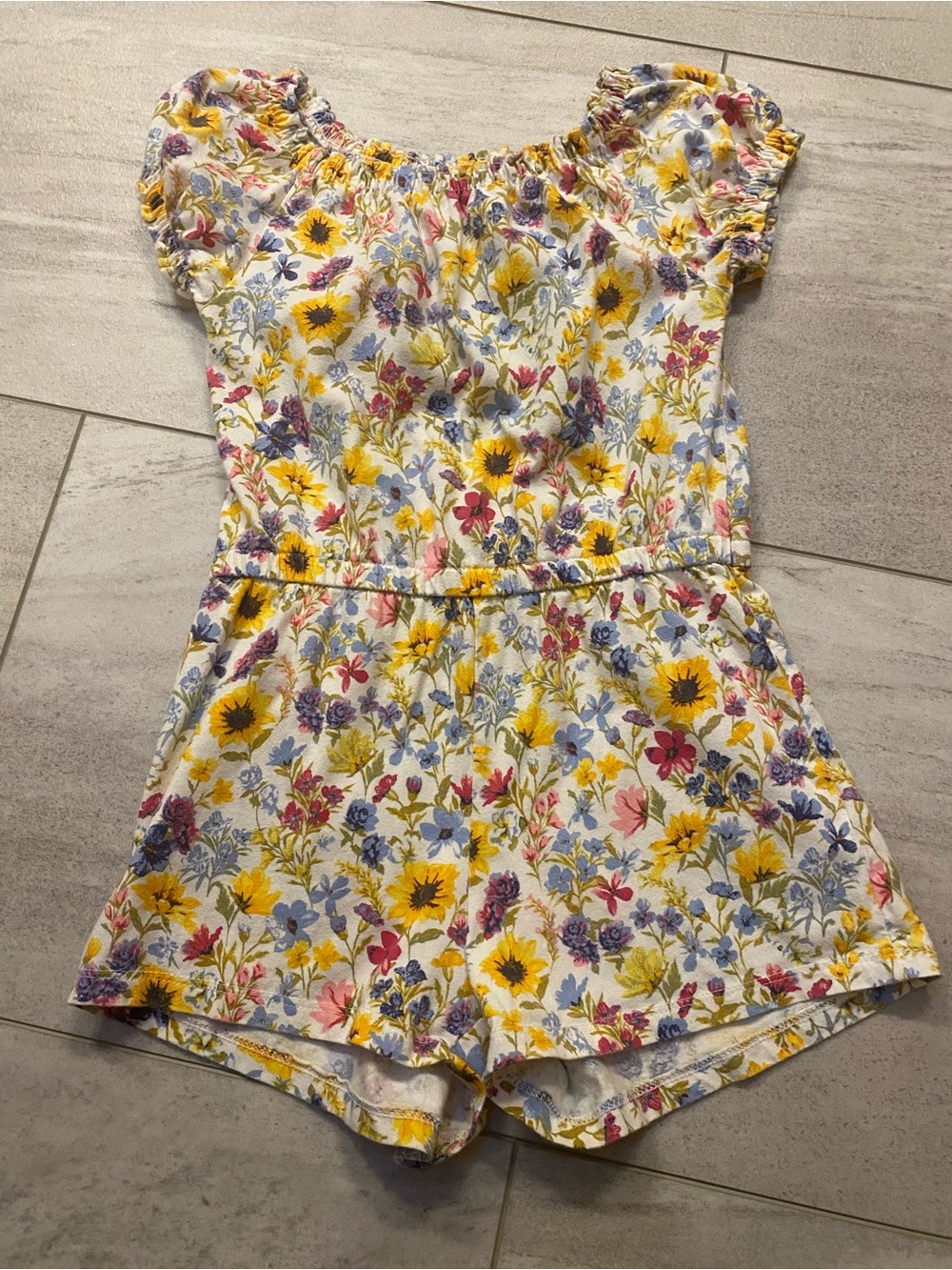 Old Navy Multicolor Floral Girls' Romper Size Small (6/7)
